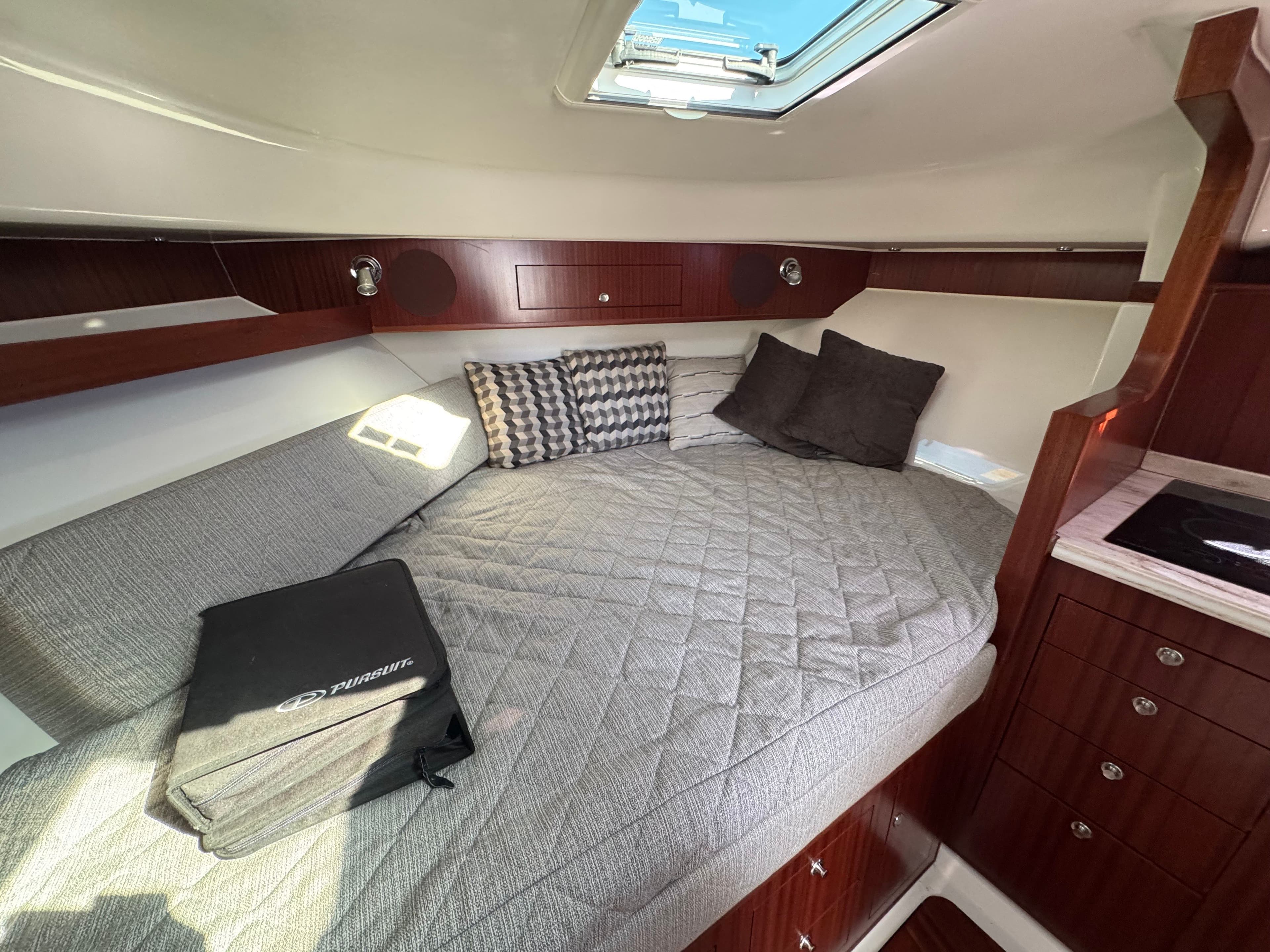 2020 Pursuit OS 385 Offshore - 39