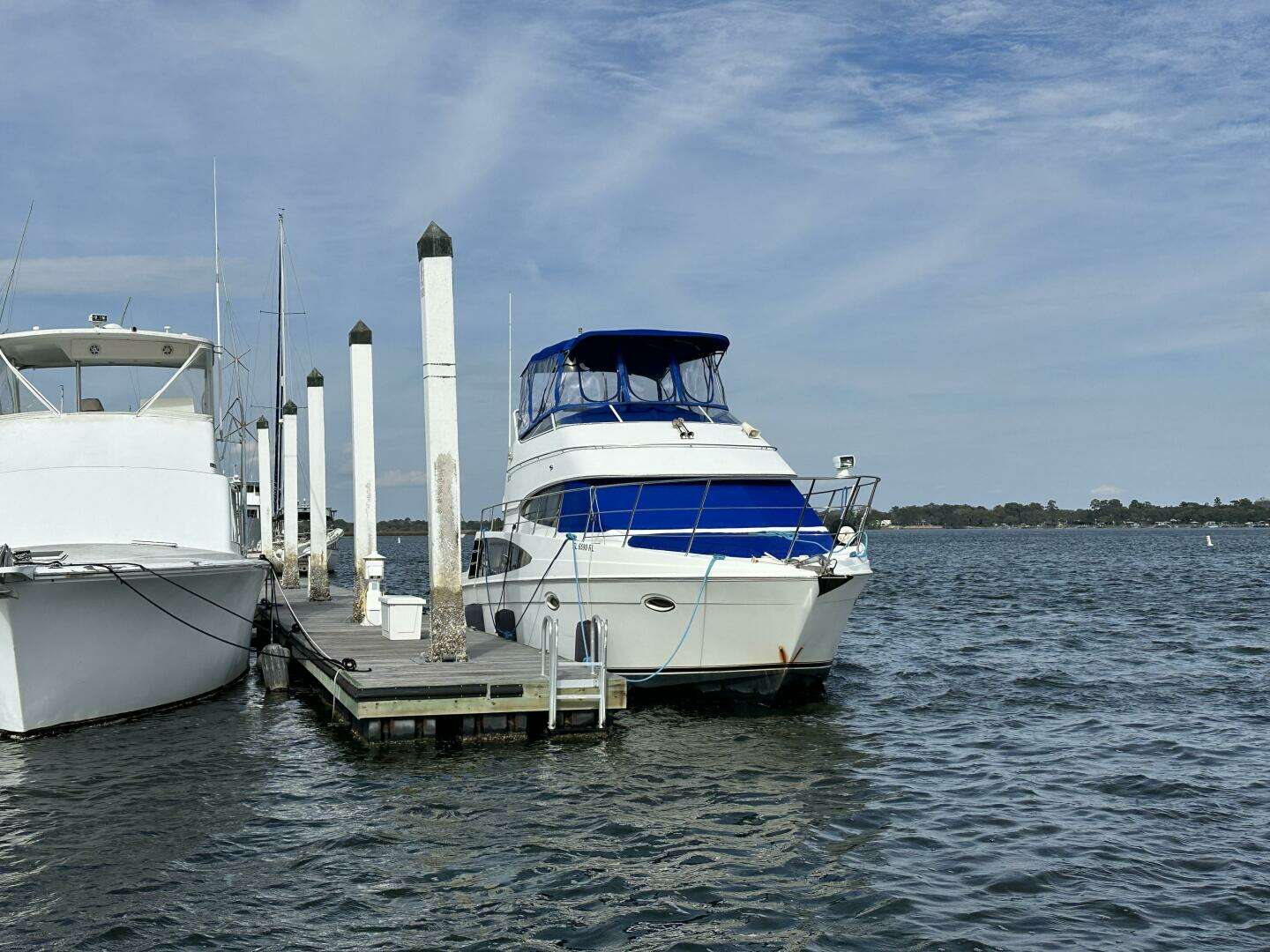 2005 Carver 36 SS - Image 7