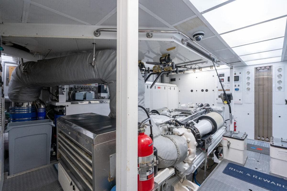 2004 Crescent Raised Pilothouse - 73