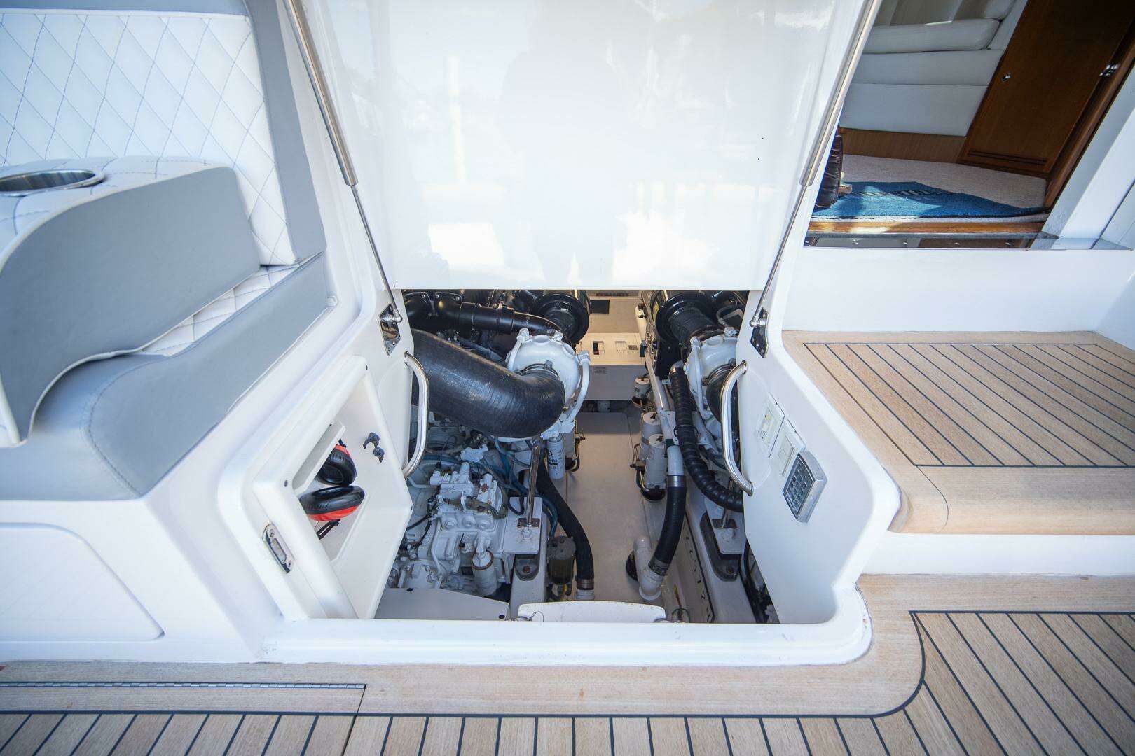 2009 Cabo 52 Flybridge - Image 53