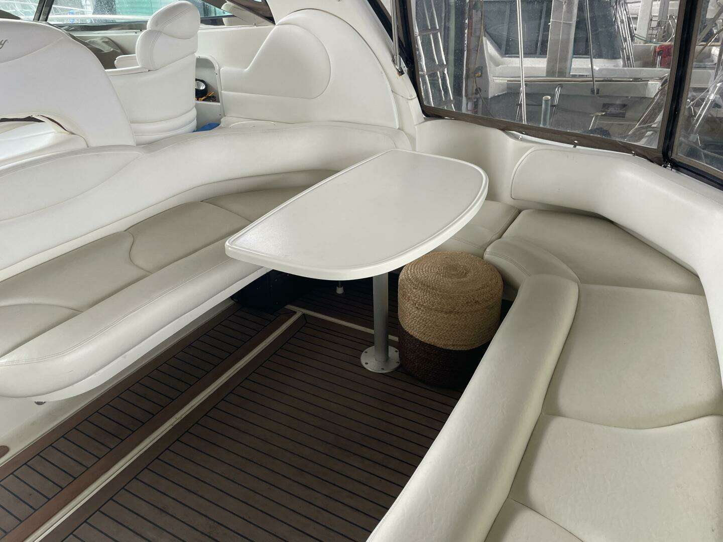2001 Sea Ray 380 Sundancer - Image 8
