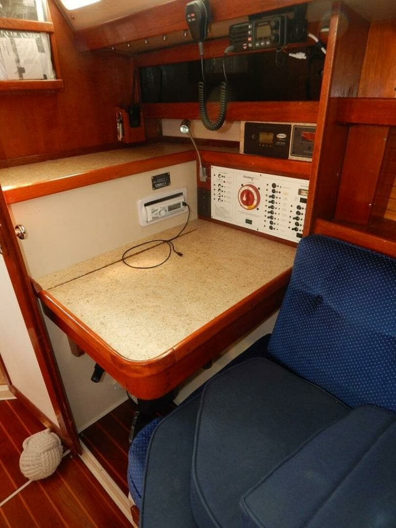 1986 Catalina 34 - Image 13