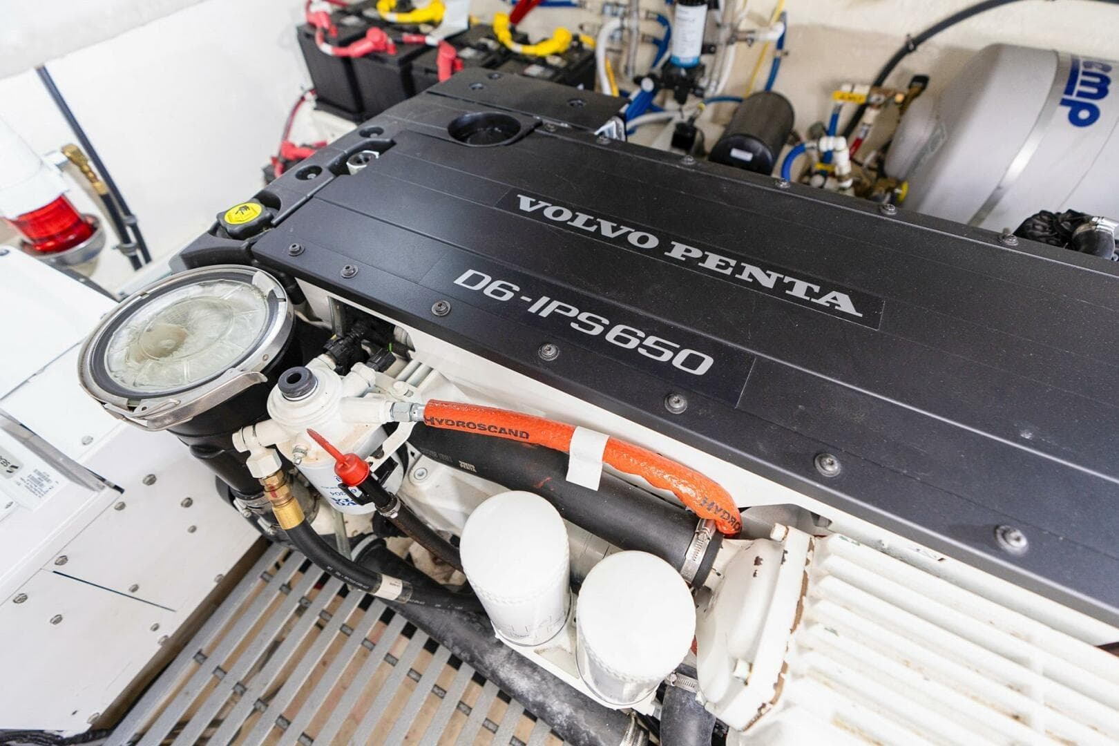Volvo Penta D6-IPS650 engine in 2021 Tiara Yachts F44 Flybridge.