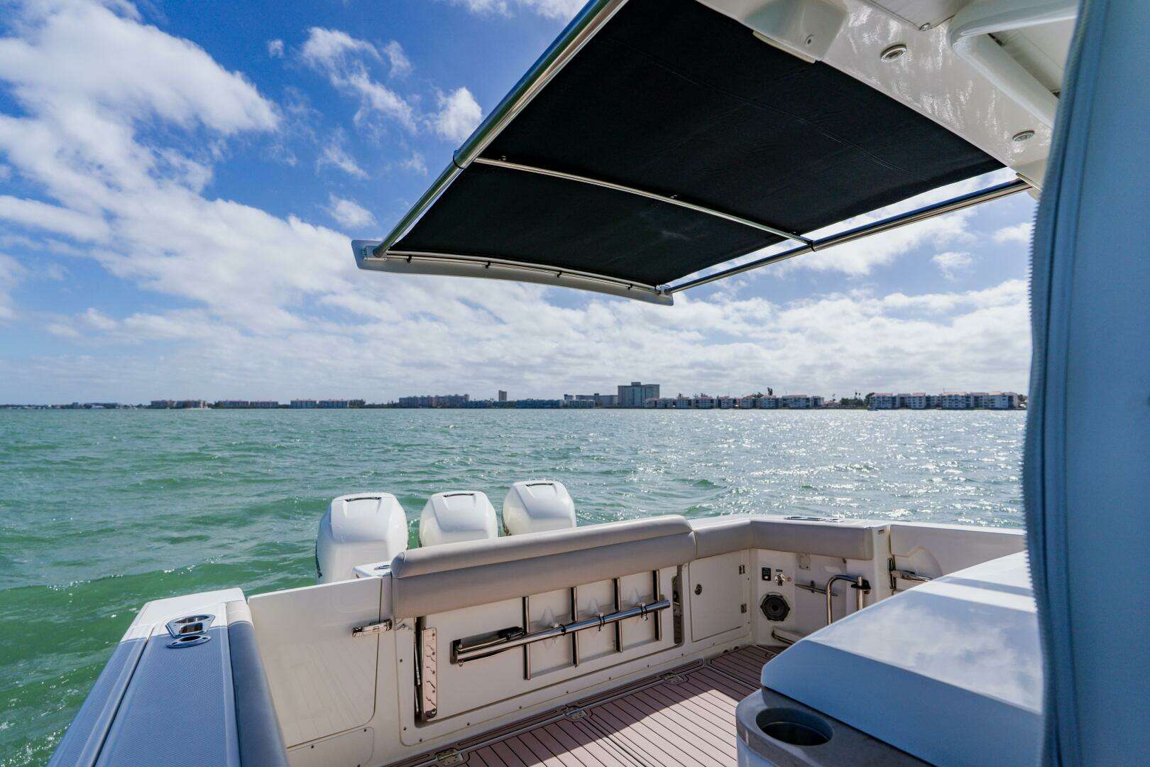 2019 Boston Whaler 380 Outrage - Image 31