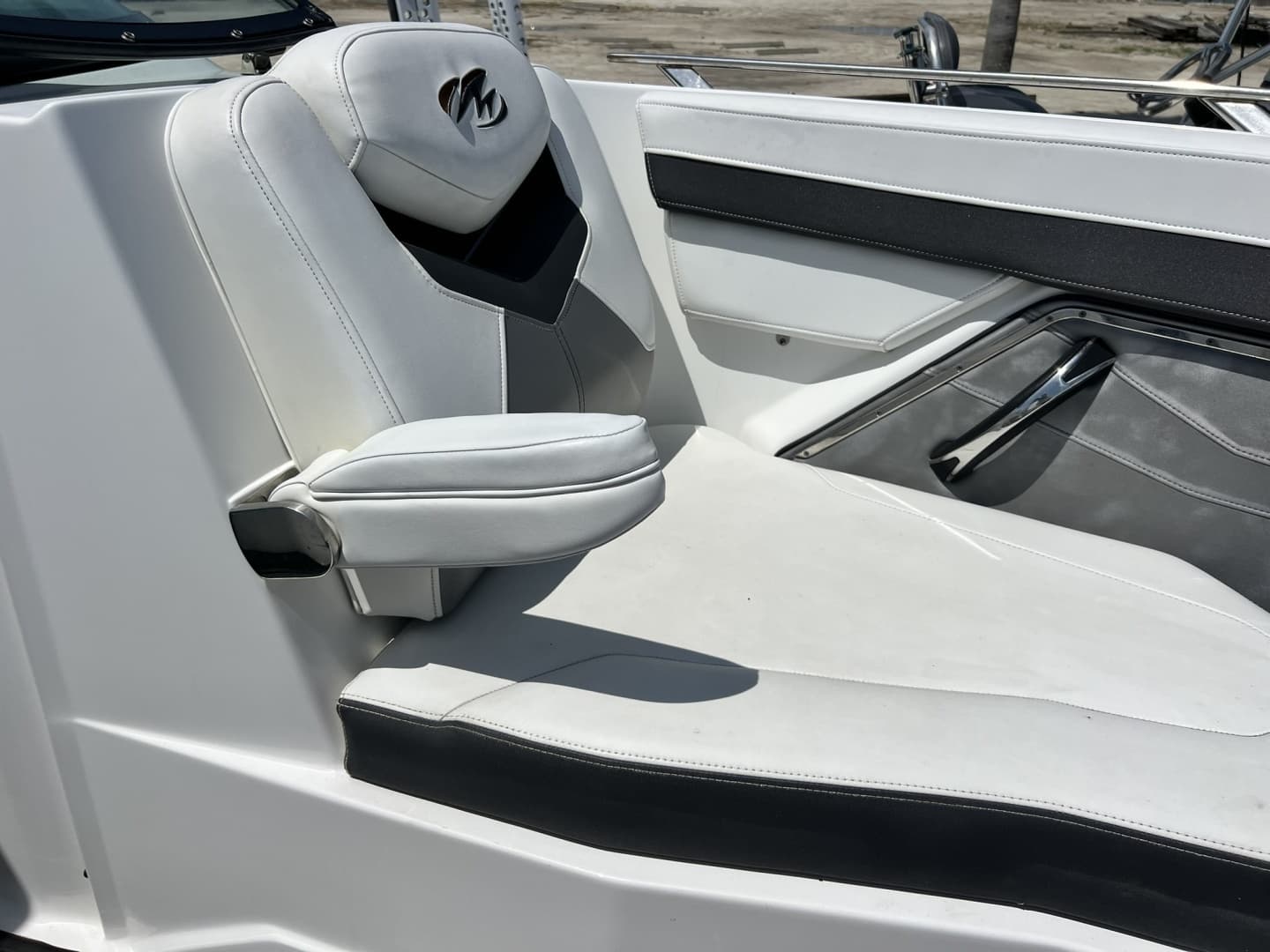 2015 Monterey 268SS - Image 64
