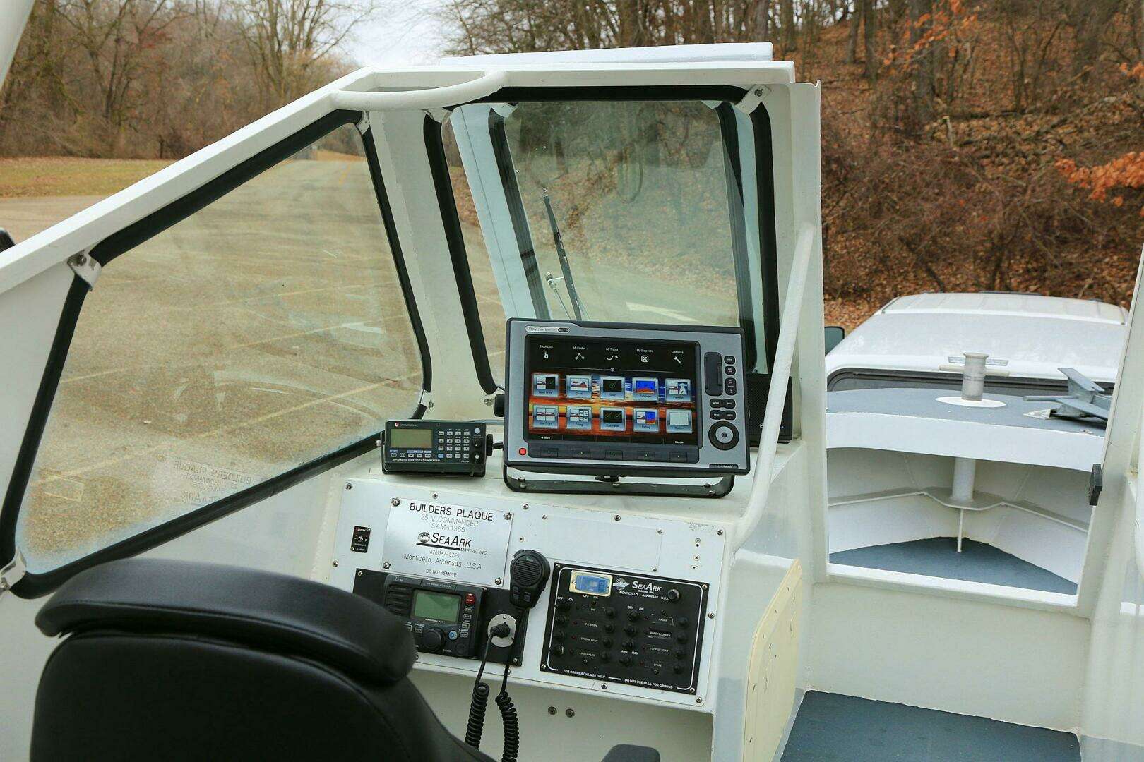 2002 SeaArk 25 V Commander SAMA 365 - Image 120
