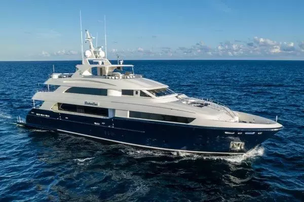 2009 Horizon Premier Tri-Deck - Image 1