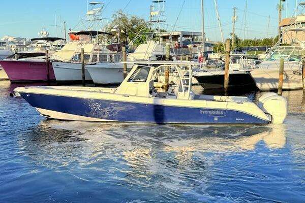 2014 Everglades 355 Center Console