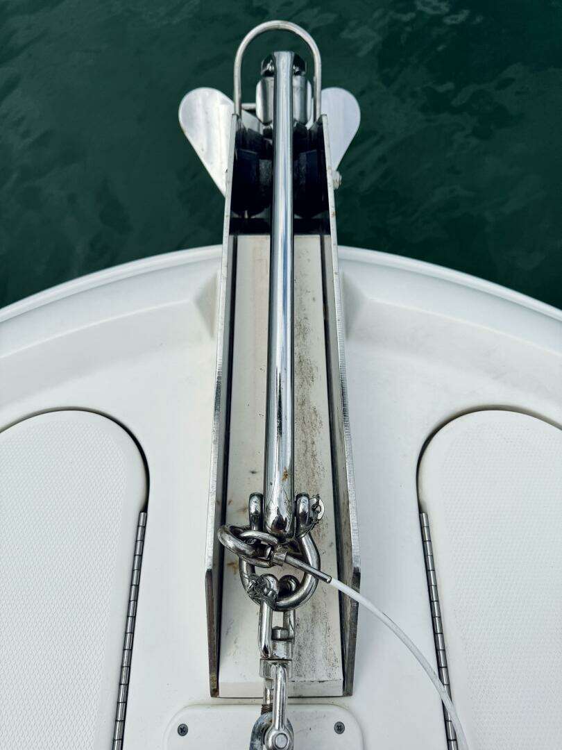 2003 Sea Ray 480 Motor Yacht - Image 12