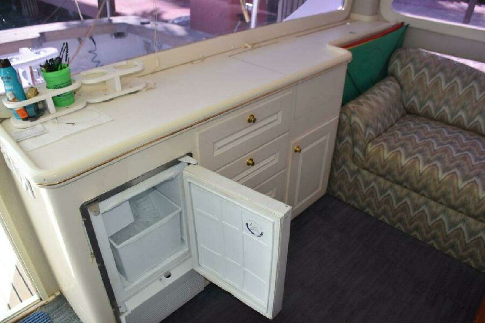 1990 Sunny Briggs Flybridge Sportfish - Image 9
