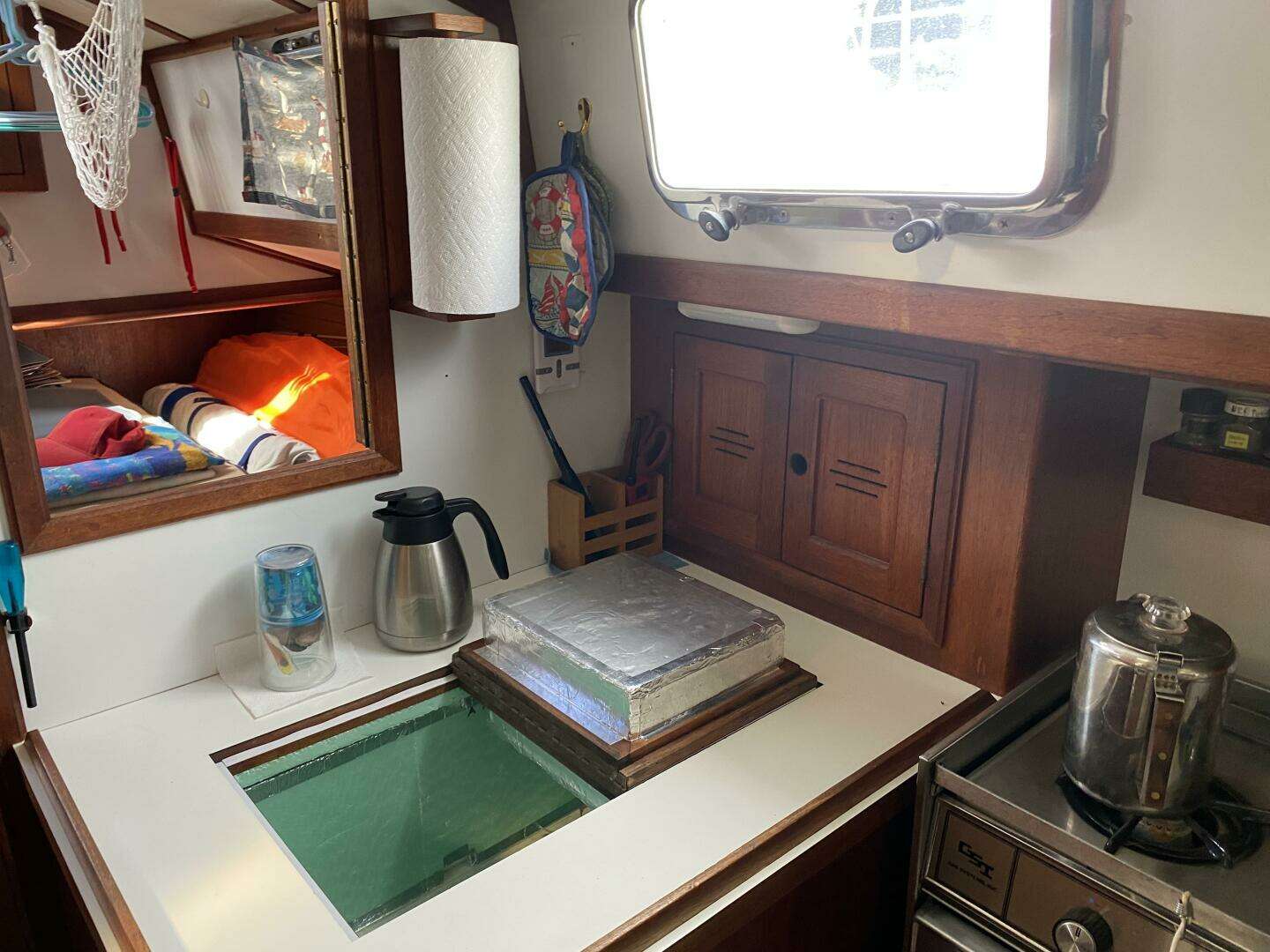 1987 Dickerson 37 aft cockpit - Image 38