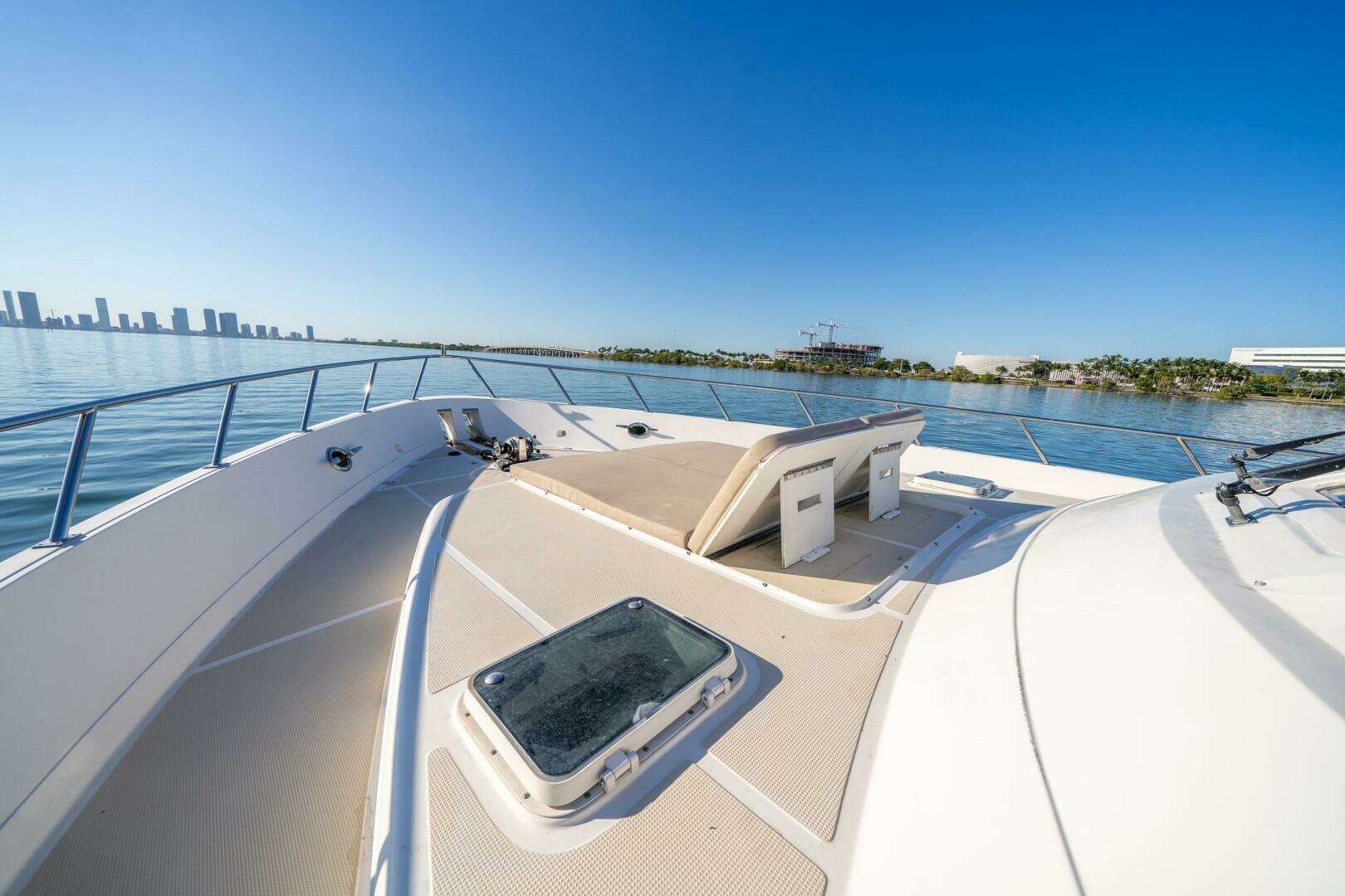 2006 Offshore Yachts 72 Pilothouse - Image 17