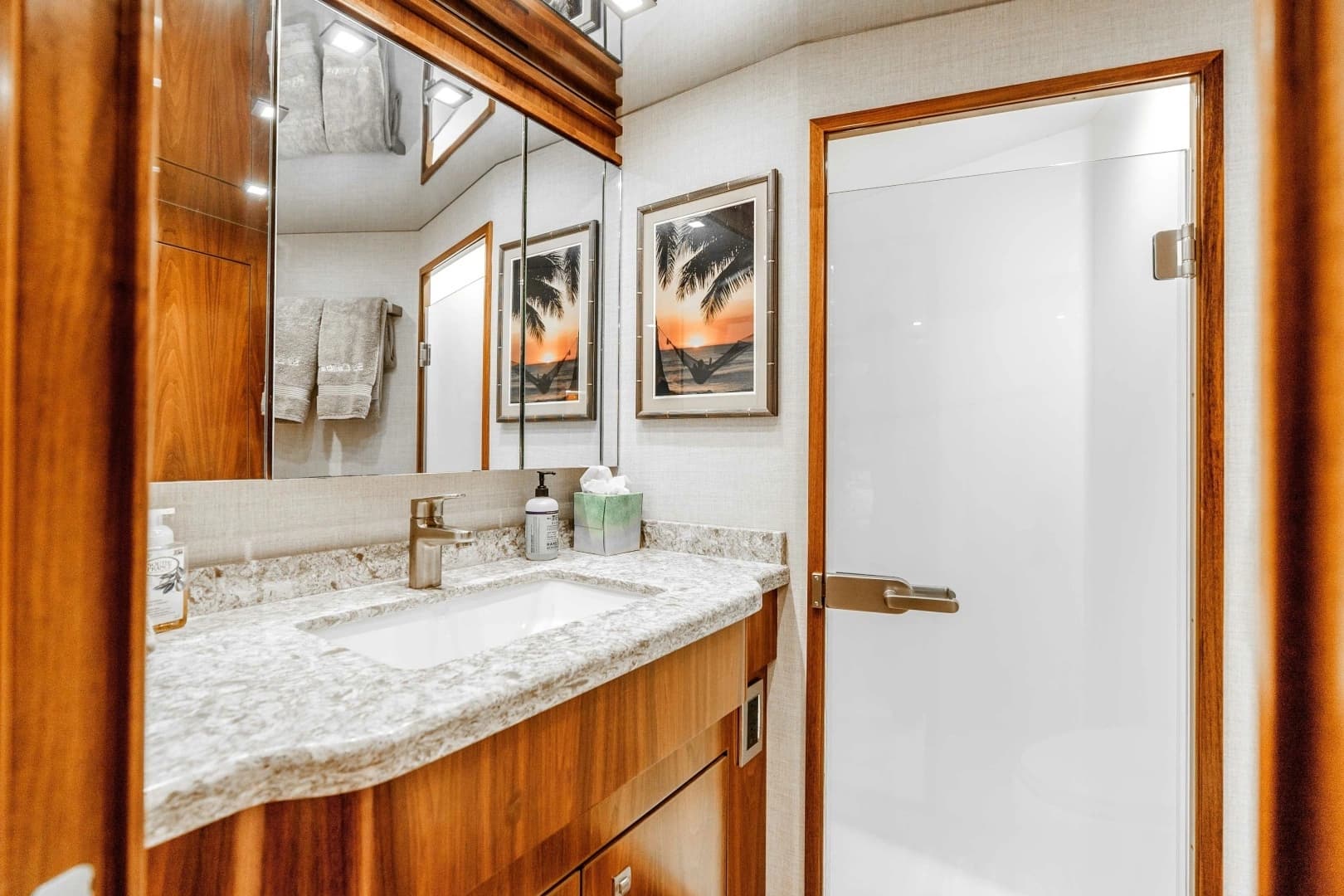 2018 Viking 72 Convertible - Image 17