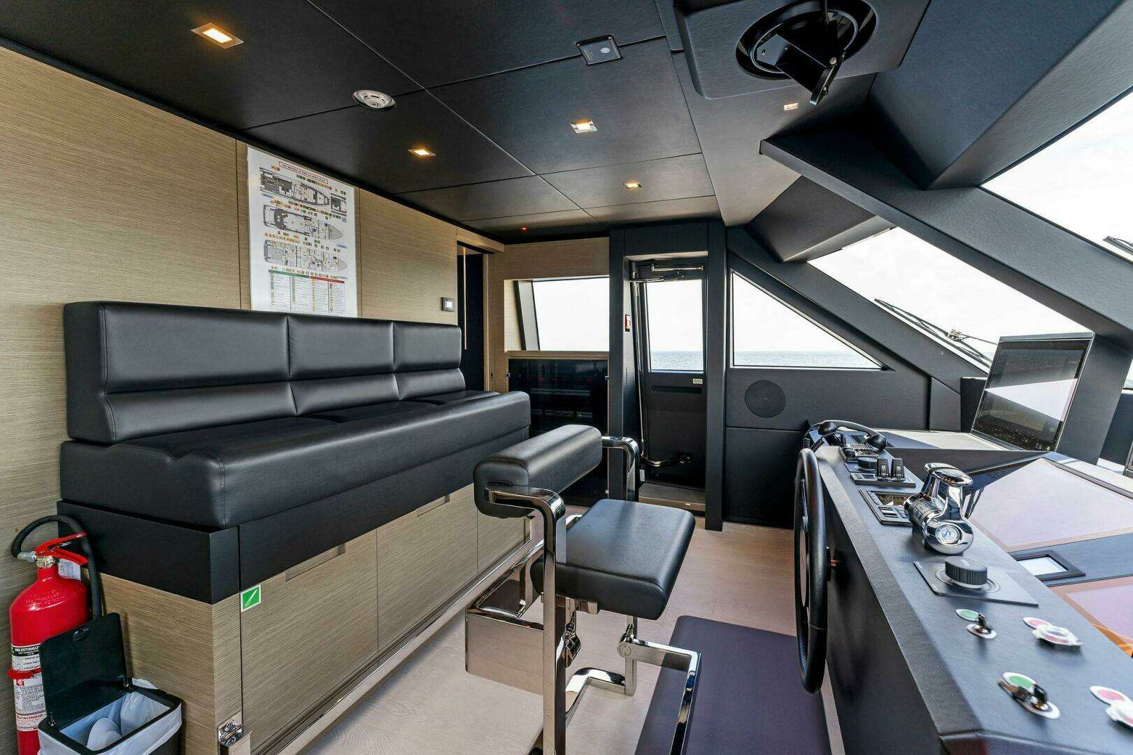 2024 Custom Line Navetta 33 - Image 52