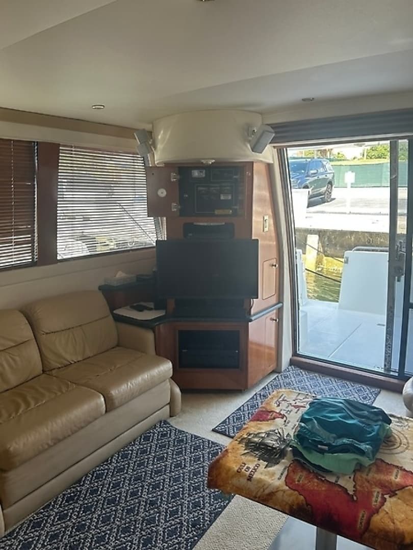 2000 Carver 450 Voyager Pilothouse - Image 21