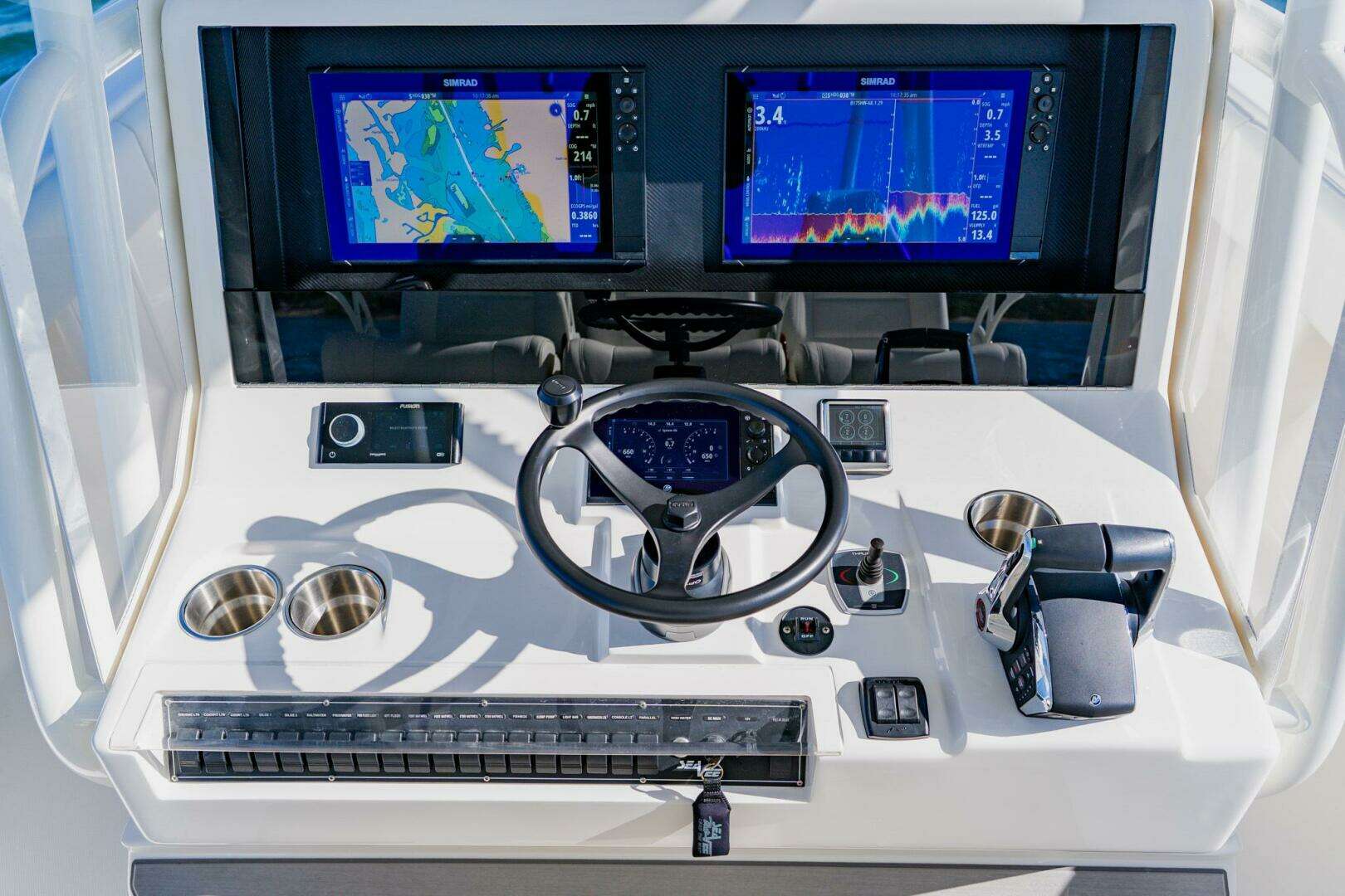 2025 SeaVee 370z - Image 22