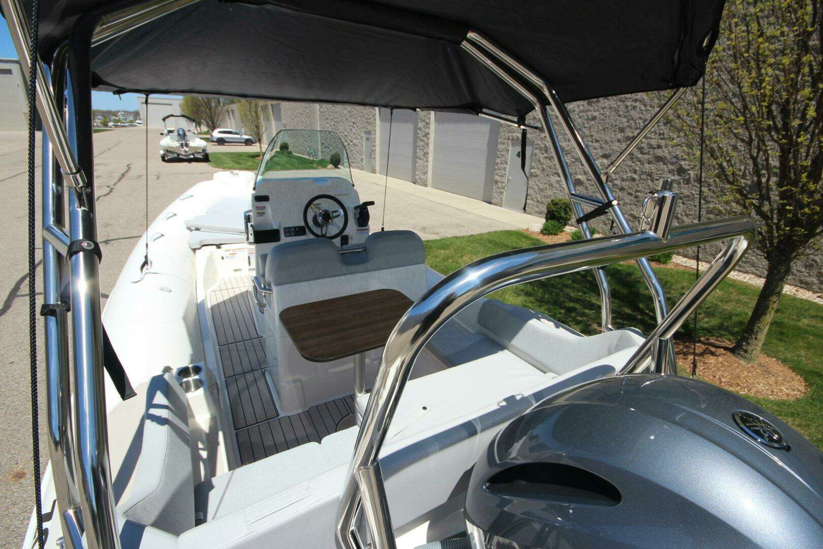2025 Zodiac Medline 6.8 NEO - Image 11