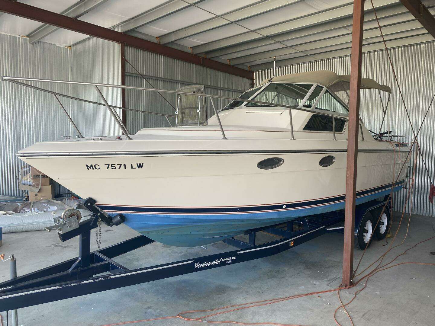 1985 Tiara Sport 2600 Continental - Image 3
