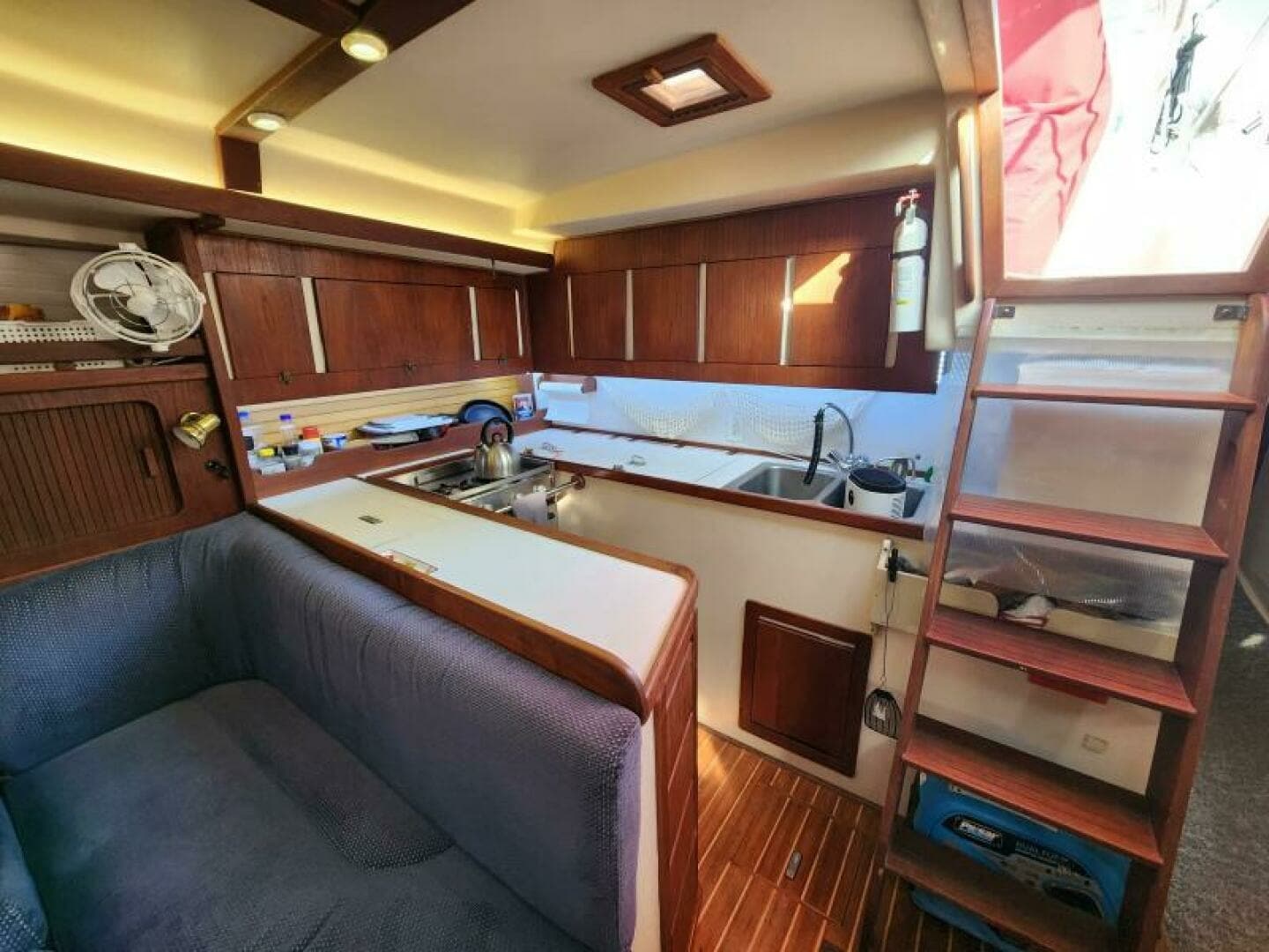 1990 Catalina Morgan Classic 41 - Image 6