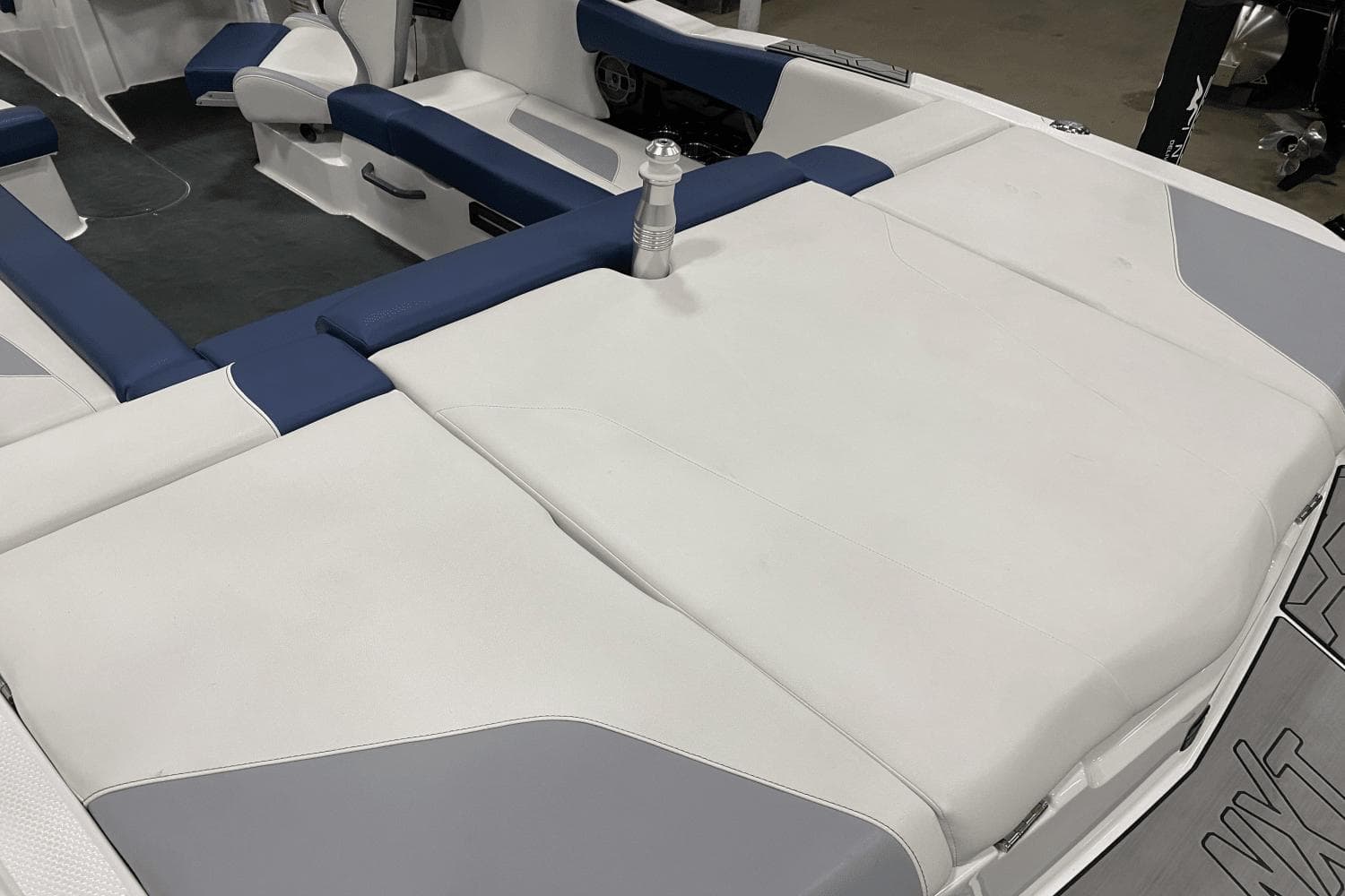 2022 MasterCraft NXT22 - 23