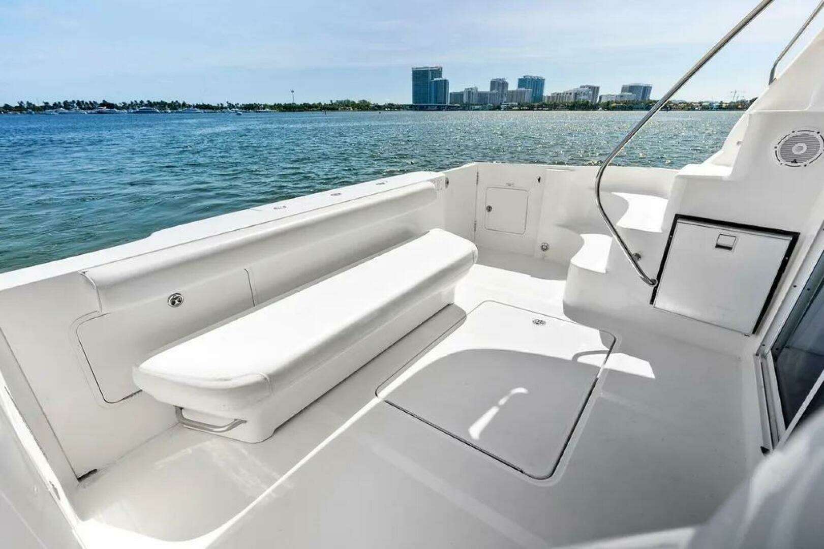 2007 Sea Ray 44 Sedan Bridge - Image 4