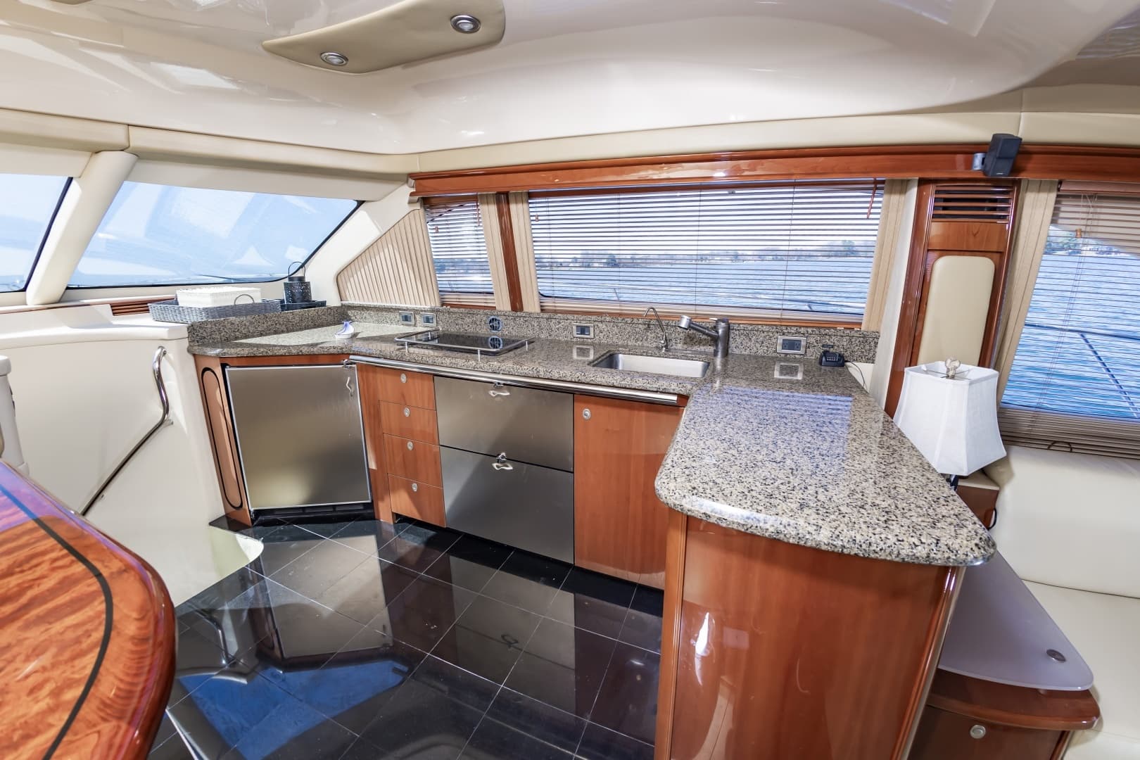 2007 Sea Ray 58 Sedan Bridge - Image 29