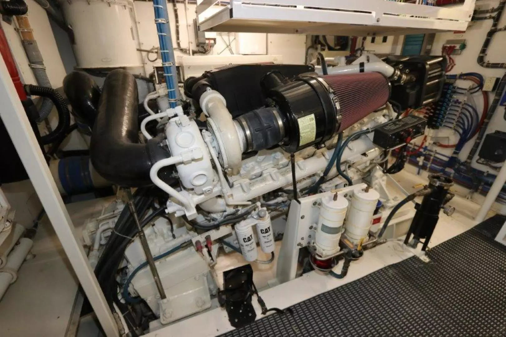 2006 Hatteras 80 - Image 39