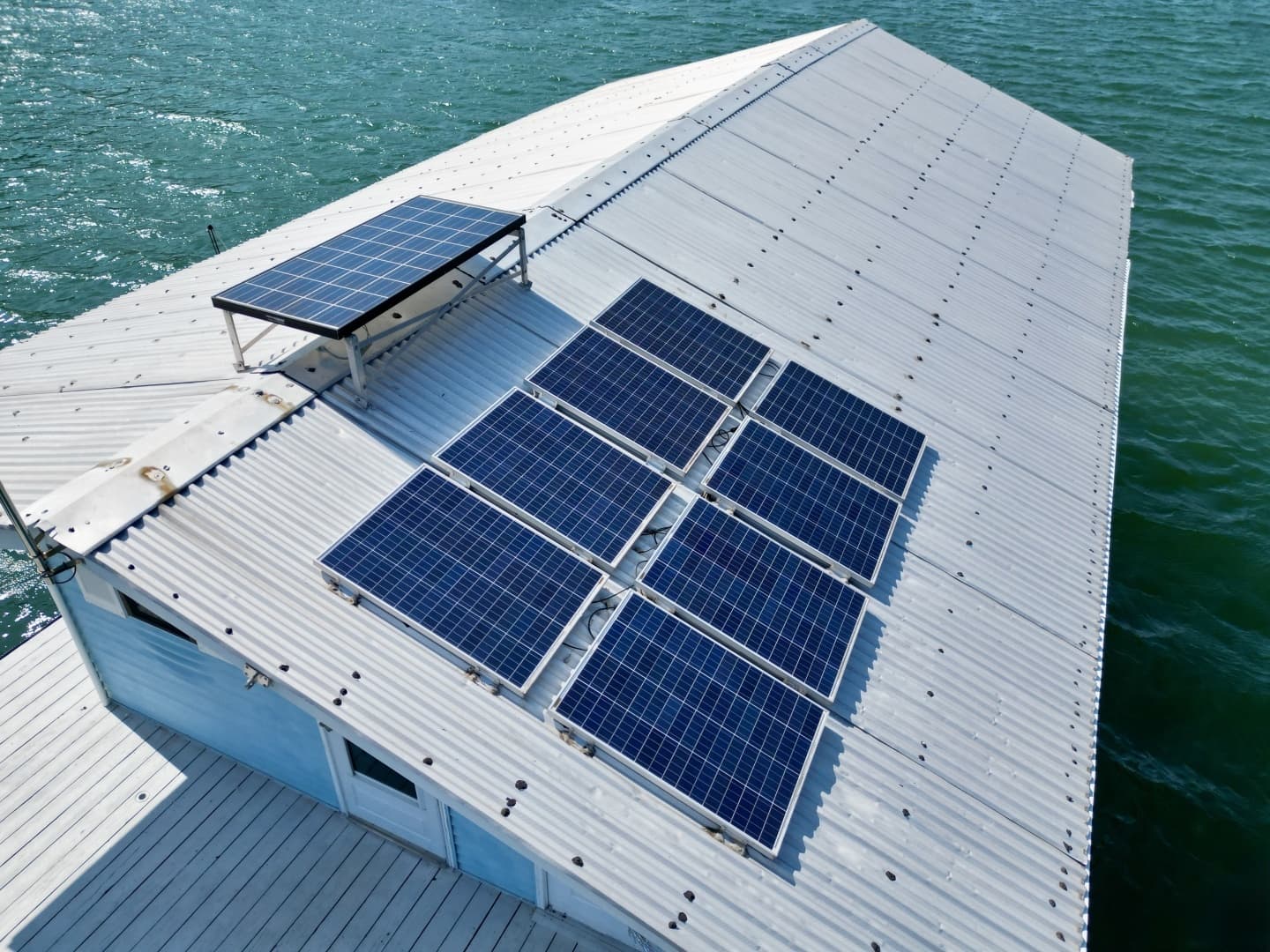 1978 Custom 18 x 24 Off-Grid Floating Cabin Approx 385sqft - Image 67