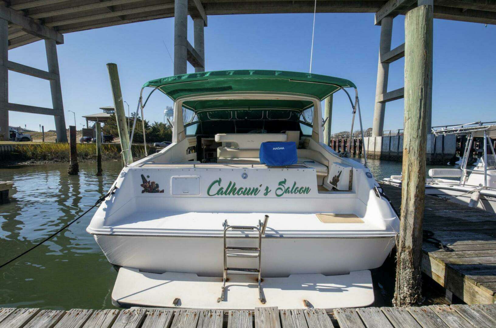 1990 Sea Ray 420 Sundancer - Image 10