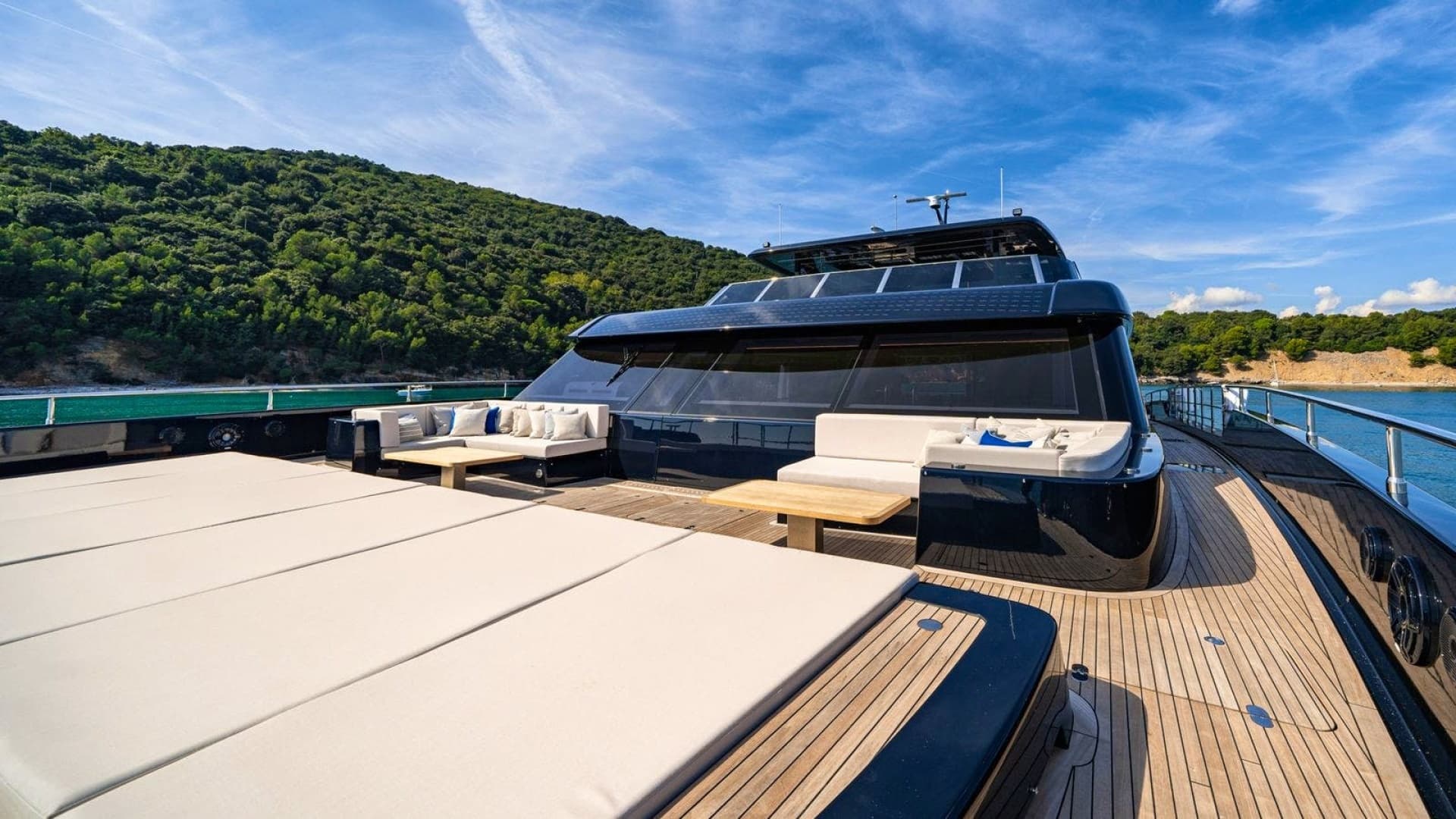 2025 SUNREEF YACHTS Sunreef 100 Power - Image 14