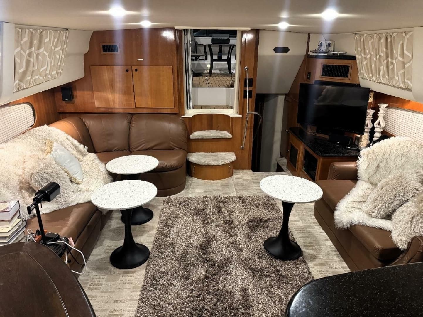 2001 Carver 466 MY - Image 37