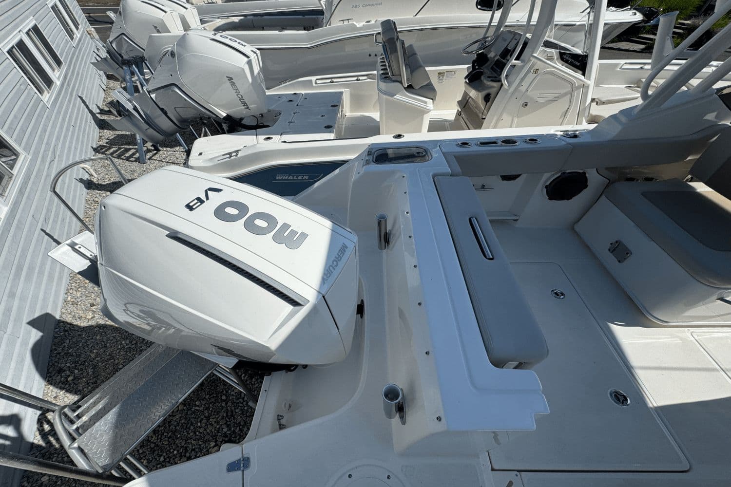 2026 Boston Whaler 240 Vantage - 4