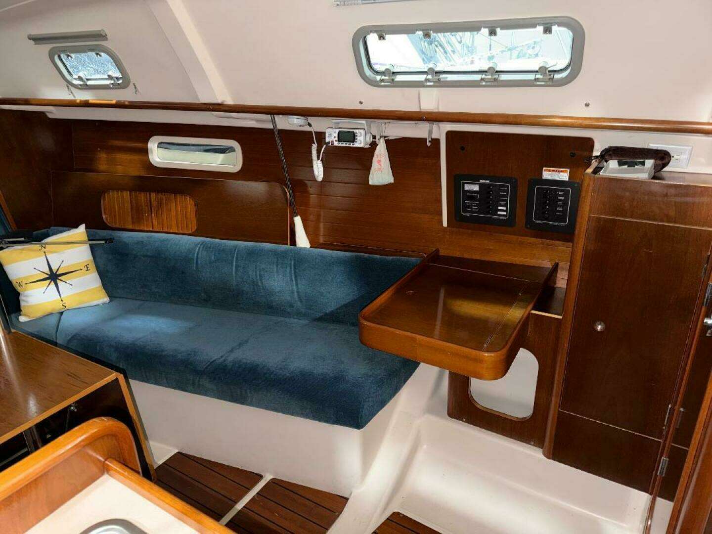1998 Beneteau 281 - Image 18