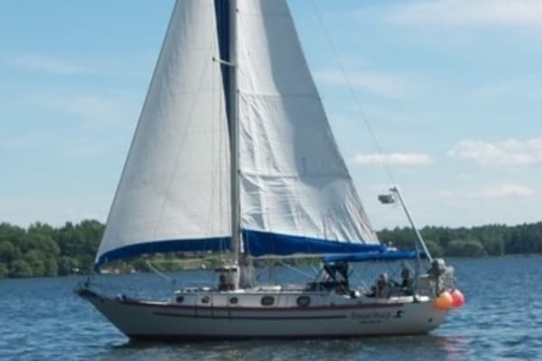 1988 Pacific Seacraft Crealock 37 - Image 1