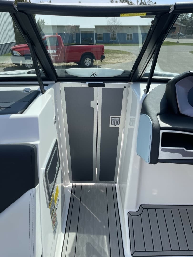 2022 Mastercraft XT24 - Image 34