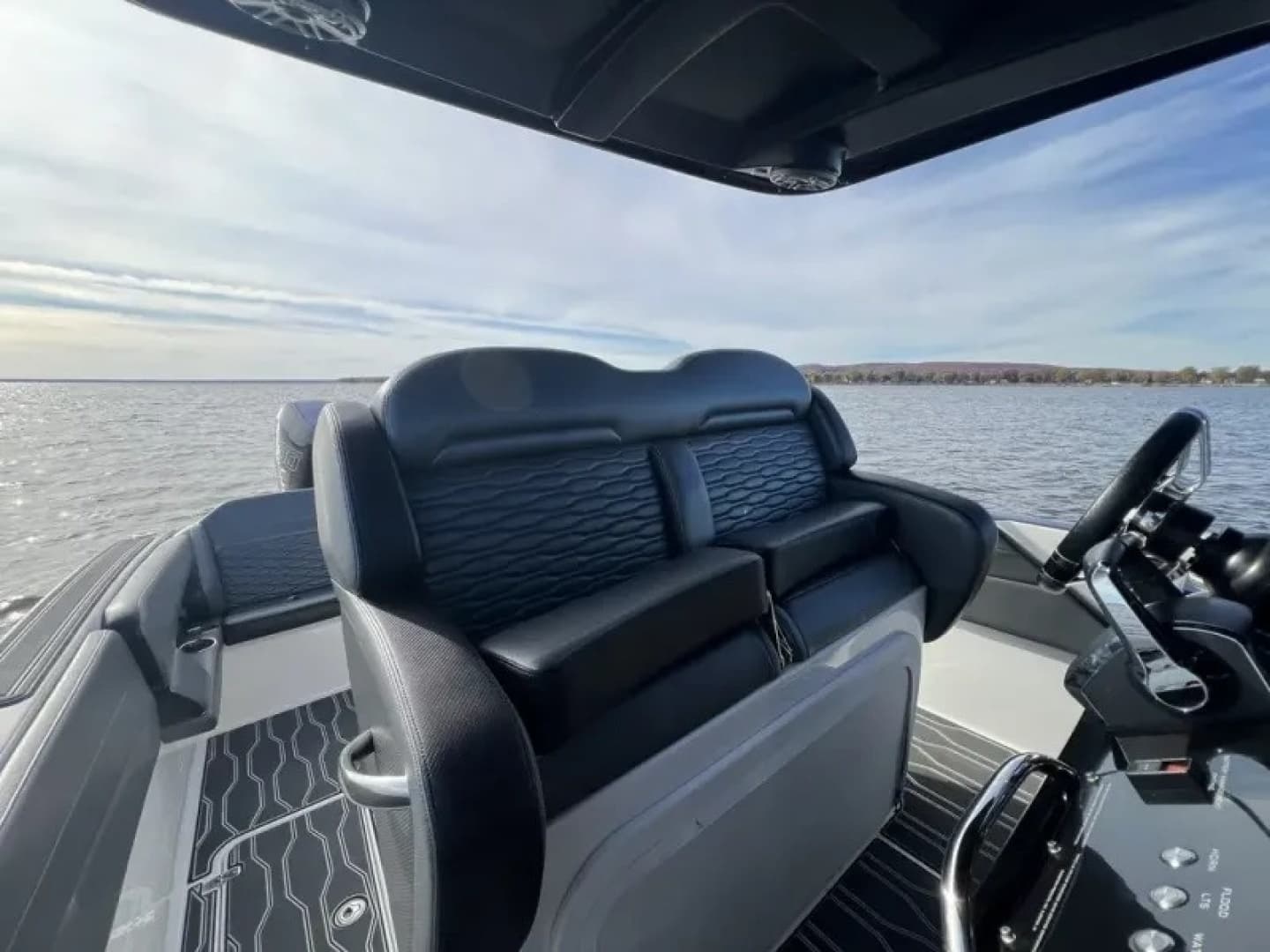2023 Sunsation 32 CCX - Image 20