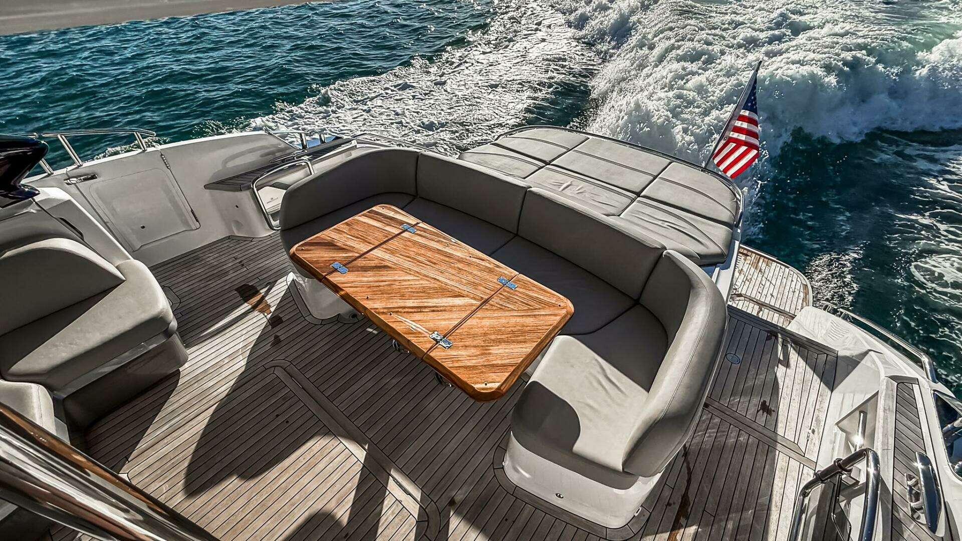 2026 Princess S65 Sportbridge - Image 16