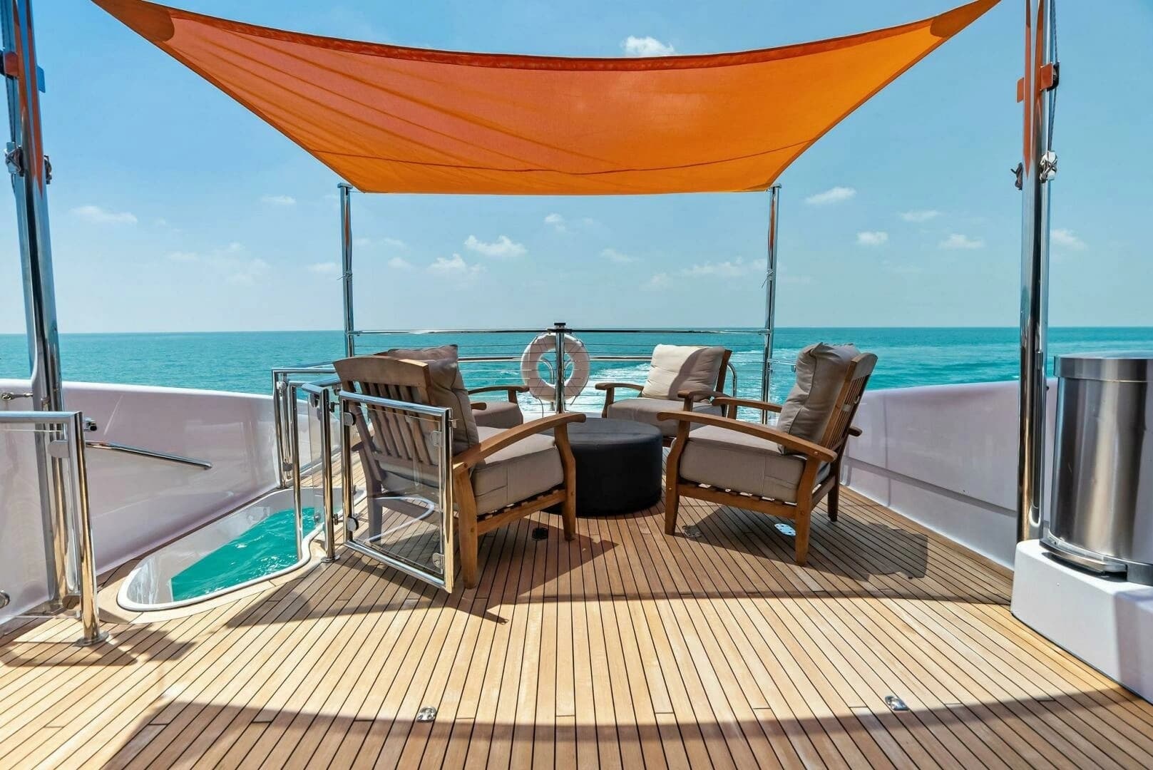 2006 Lazzara Yachts 84 Skylounge - Image 40