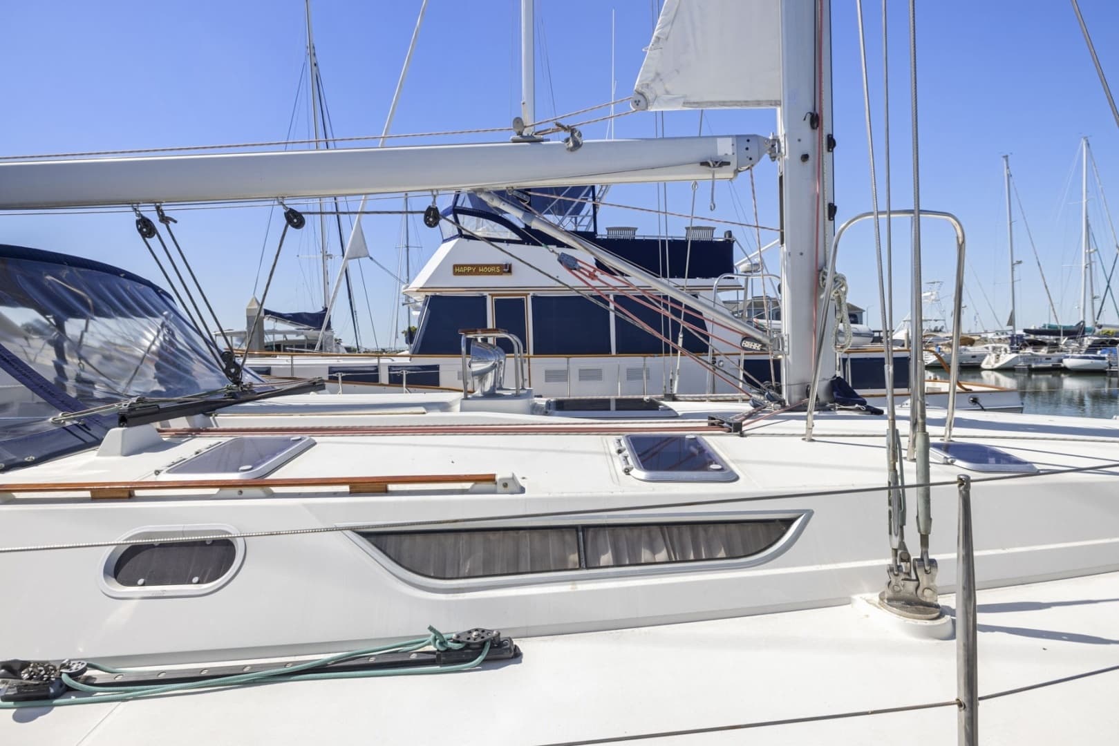 2001 Jeanneau — - Image 8