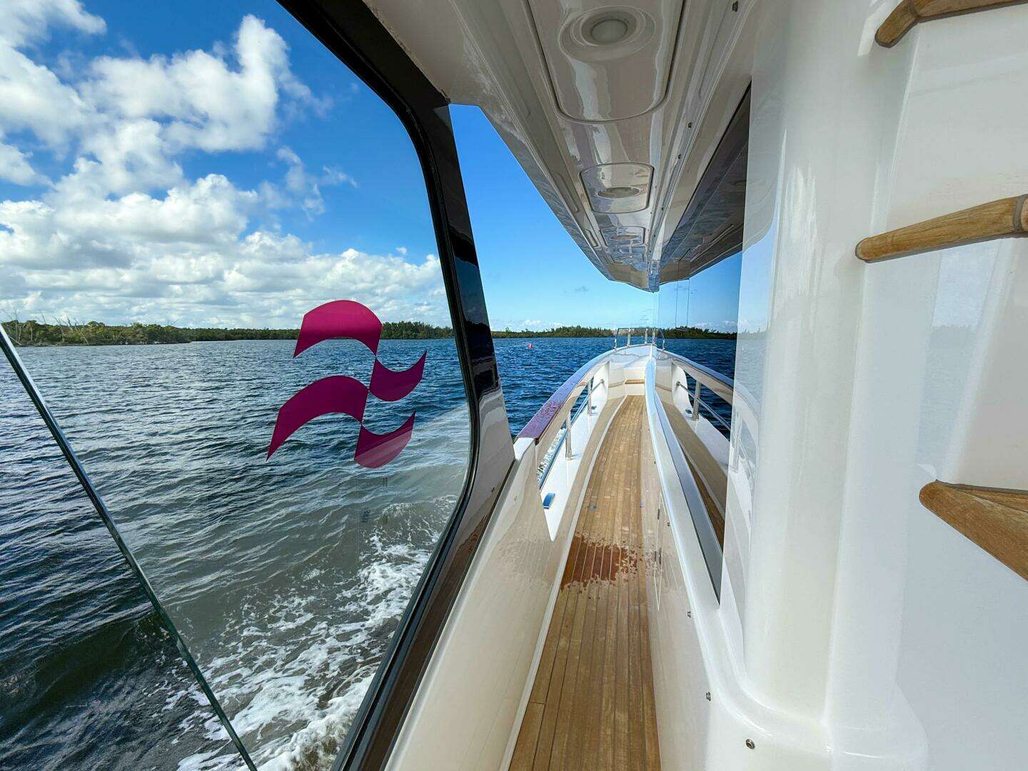 2023 Sirena 68 - Image 58