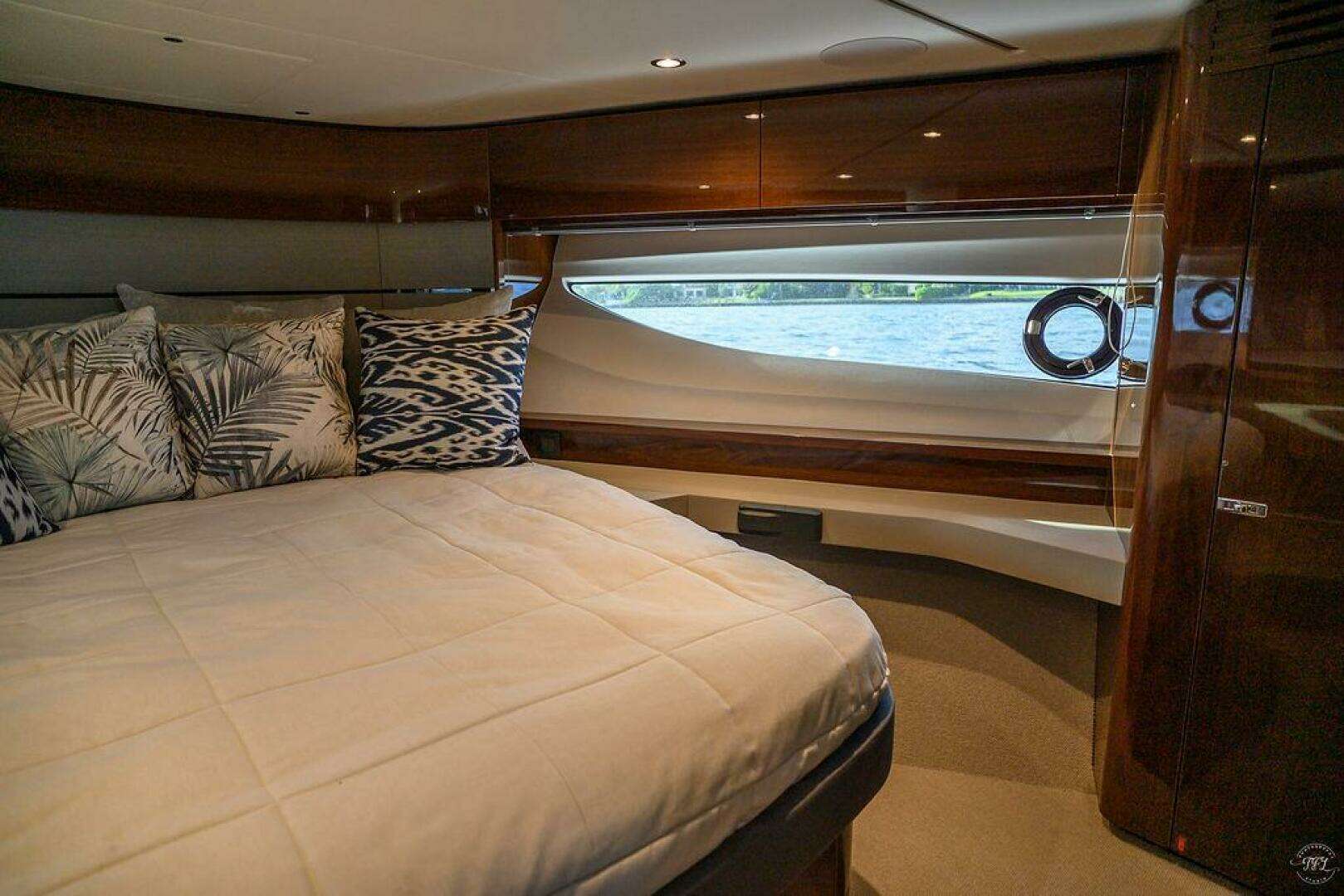 2021 Princess S62 - Image 34