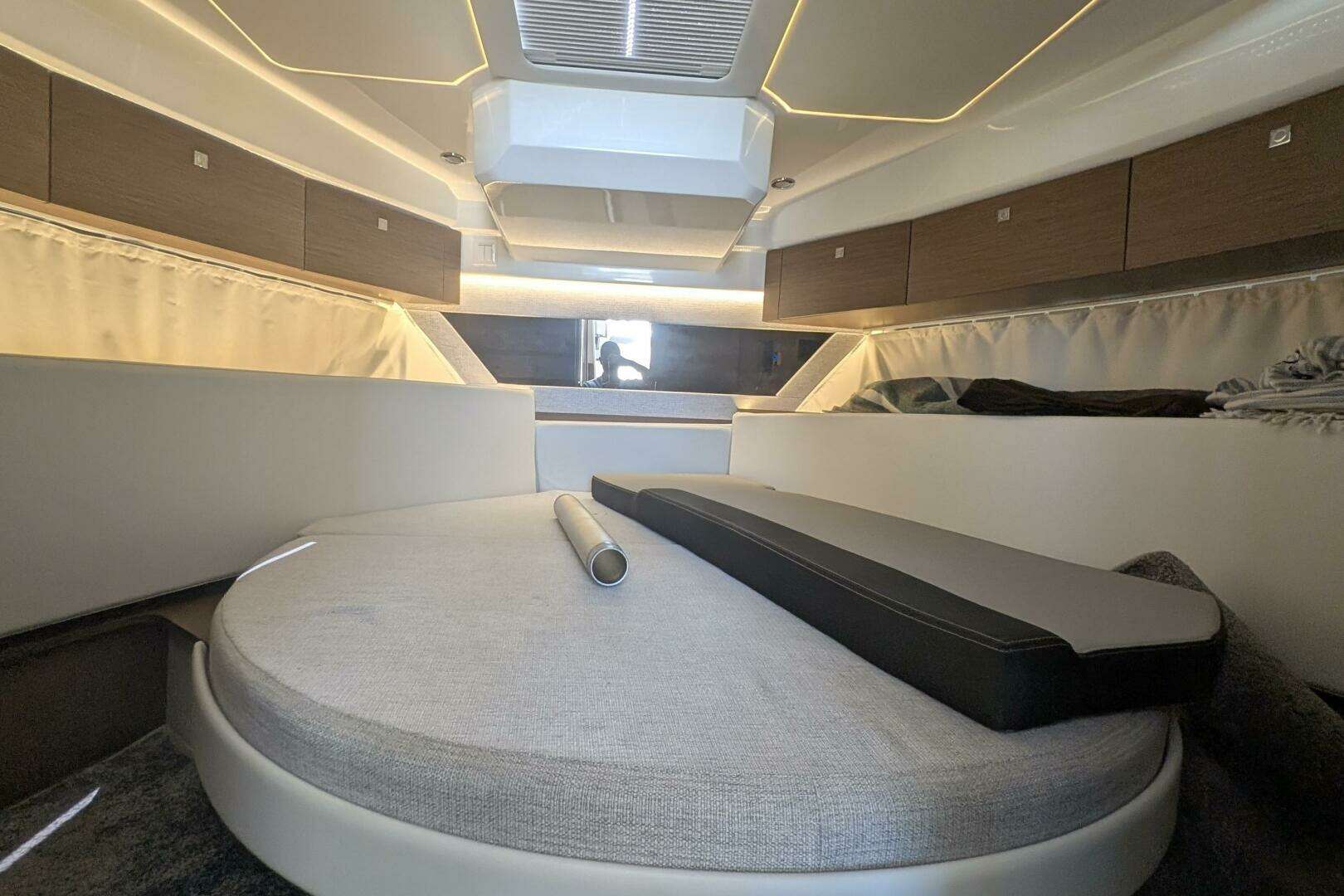 2023 Jeanneau NC 1095 Weekender - Image 14