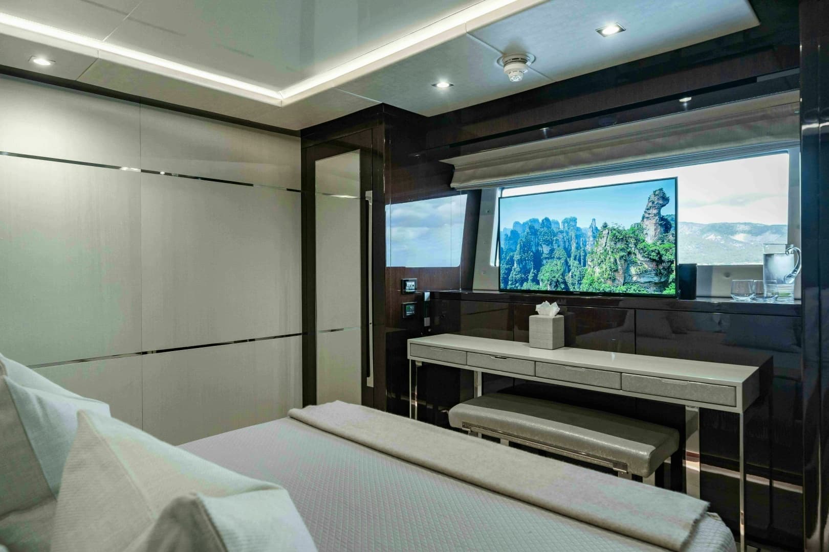 2016 Sunseeker Sunseeker 131 Yacht - Image 39