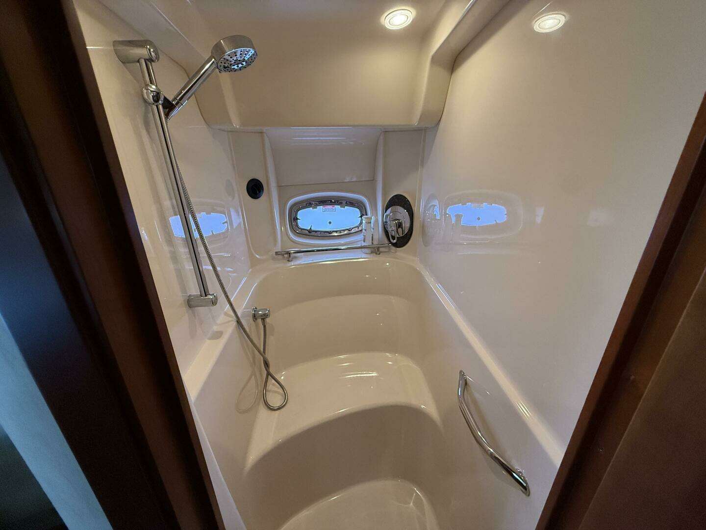 2006 Sea Ray 48 Sundancer - Image 73