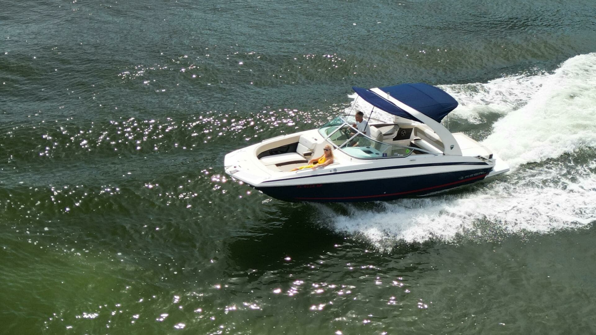 2014 Regal 2700 Bowrider - Image 7