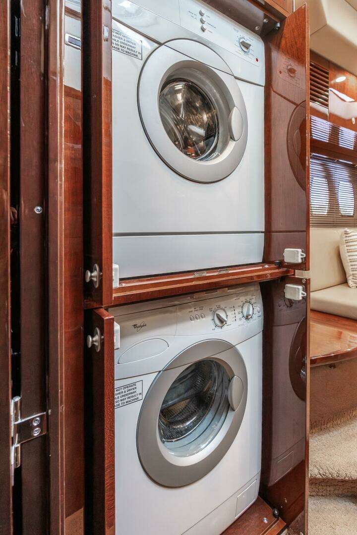 2008 Sea Ray 60 Sundancer - Image 49