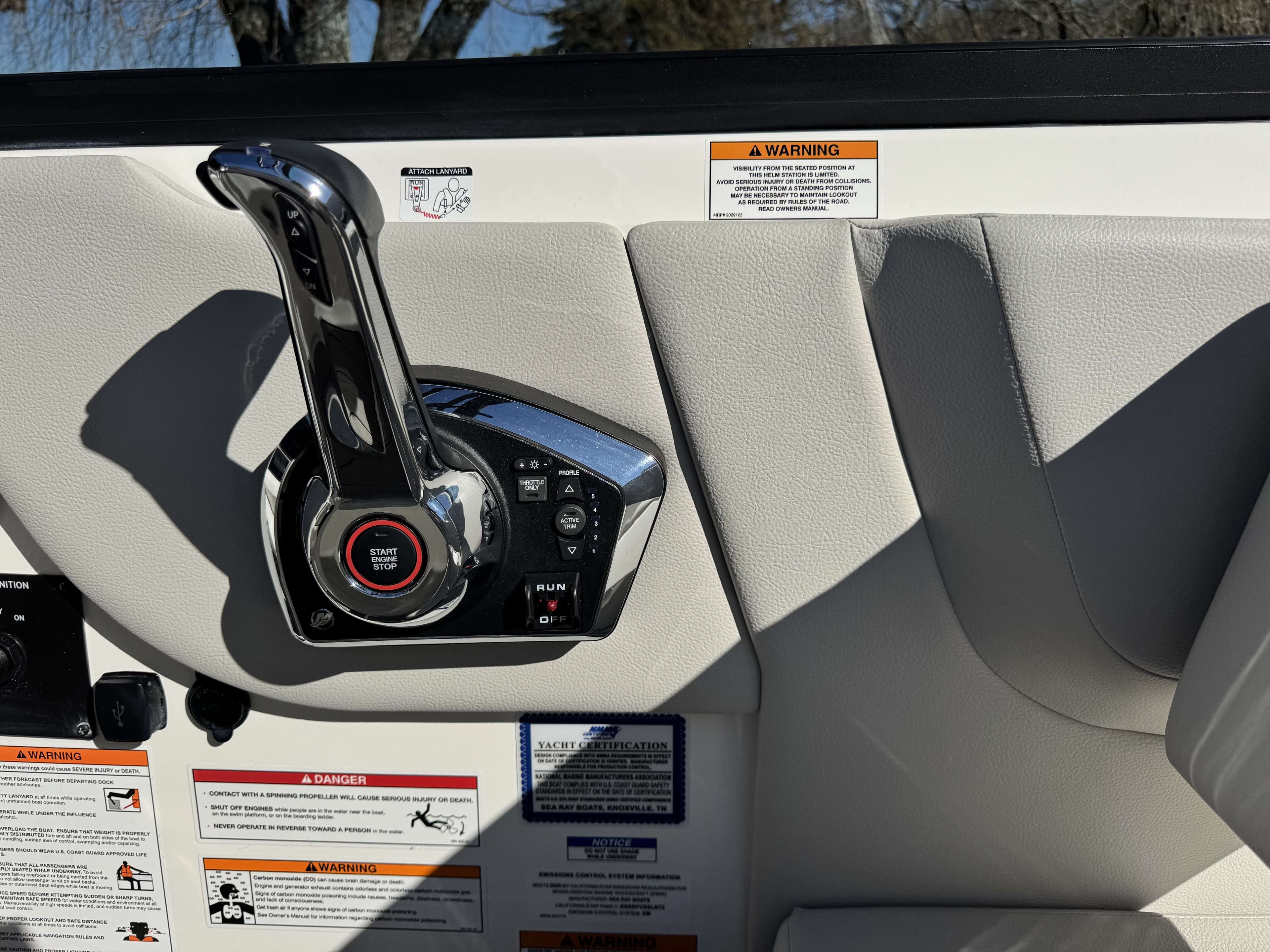2025 Sea Ray SDX270 SURF - 17