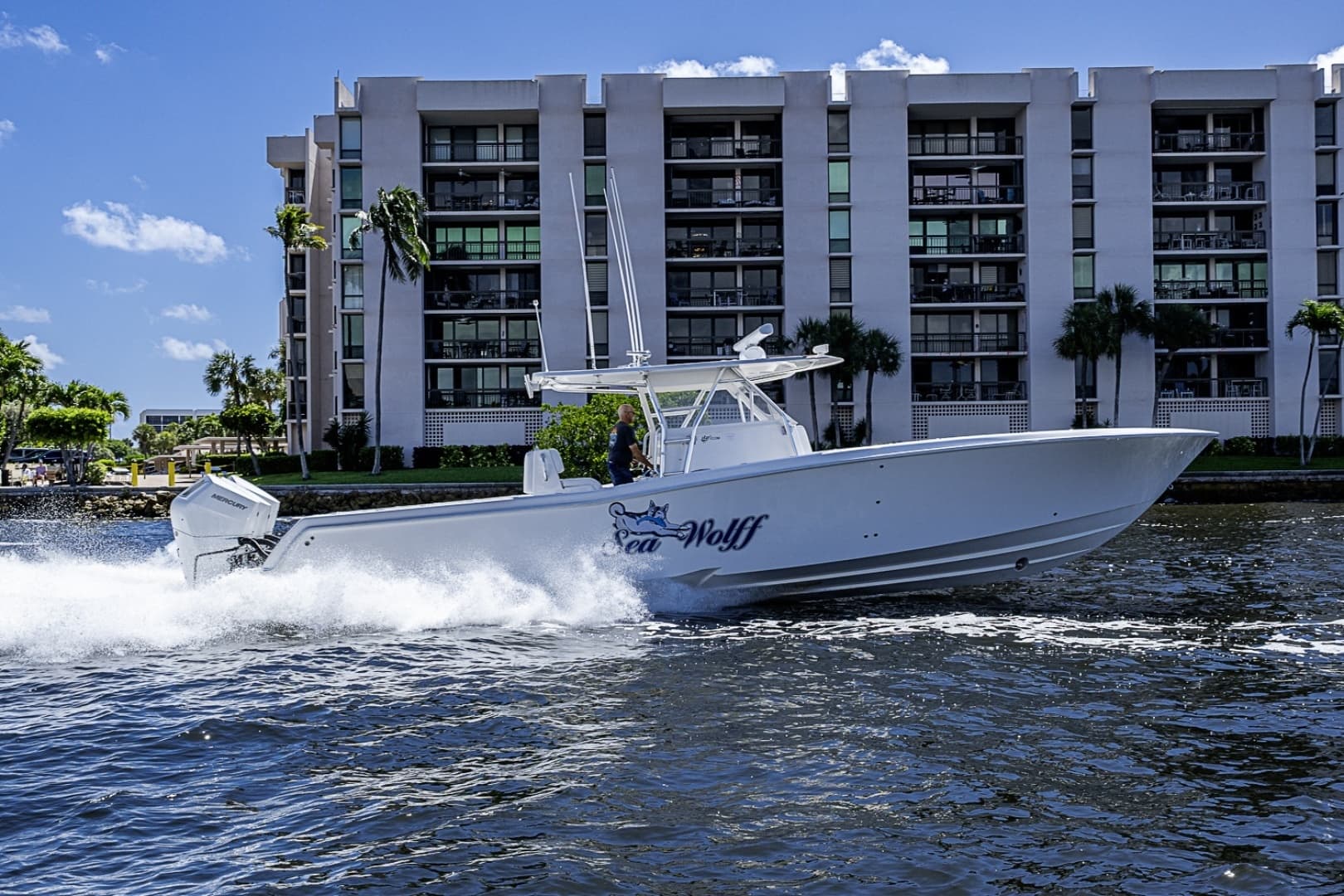2015 Invincible 42 Open Fisherman - Image 22