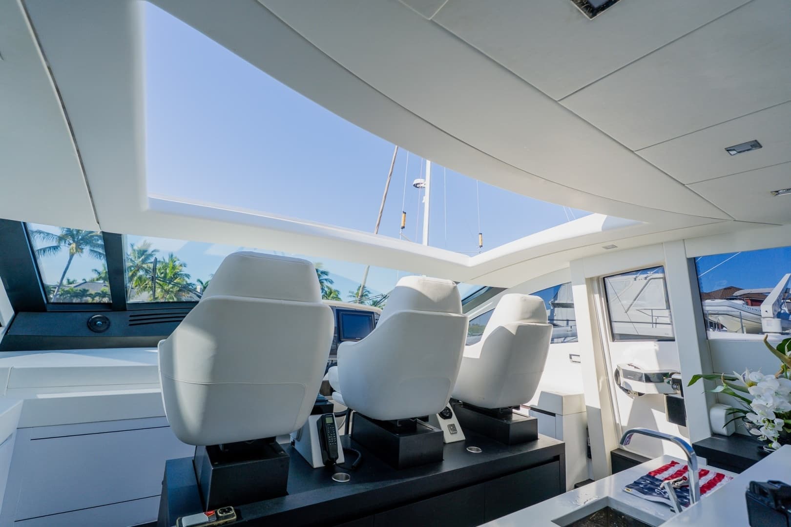 2010 Pershing 80 - Image 16