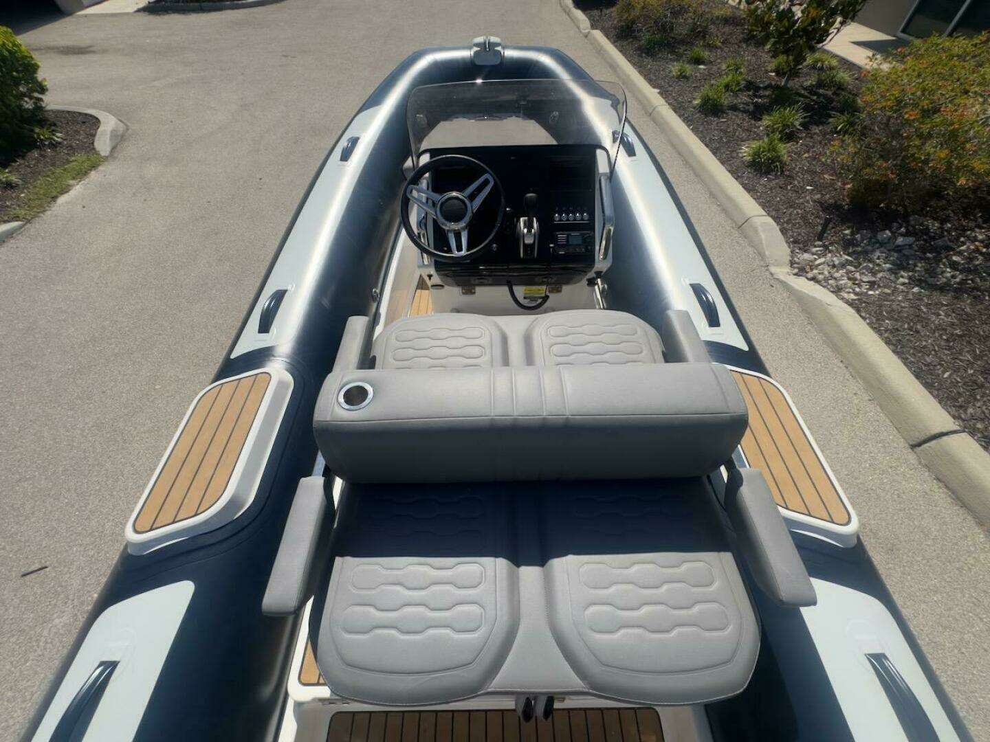 2024 Williams Jet Tenders 445 Diesel Jet - Image 13